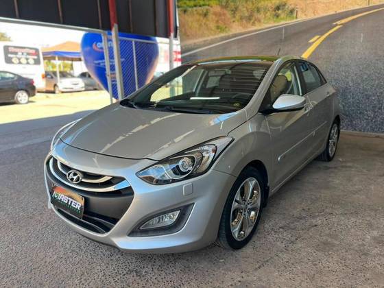 HYUNDAI I30 1.8 MPI 16V GASOLINA 4P AUTOMATICO HYUNDAI I30 1.8 MPI 16V GASOLINA 4P AUTOMATICO